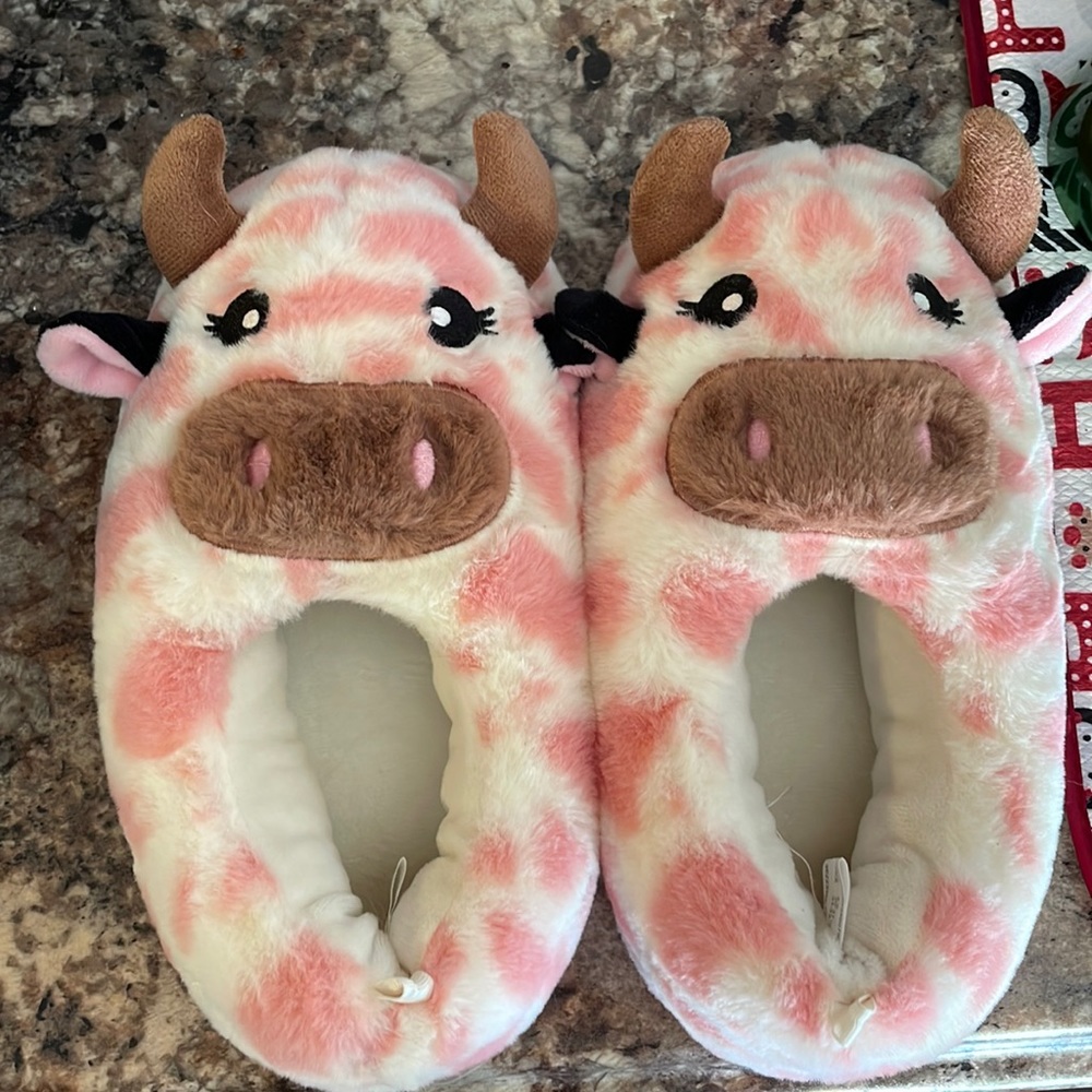 Wonder Nation Cow Slippers